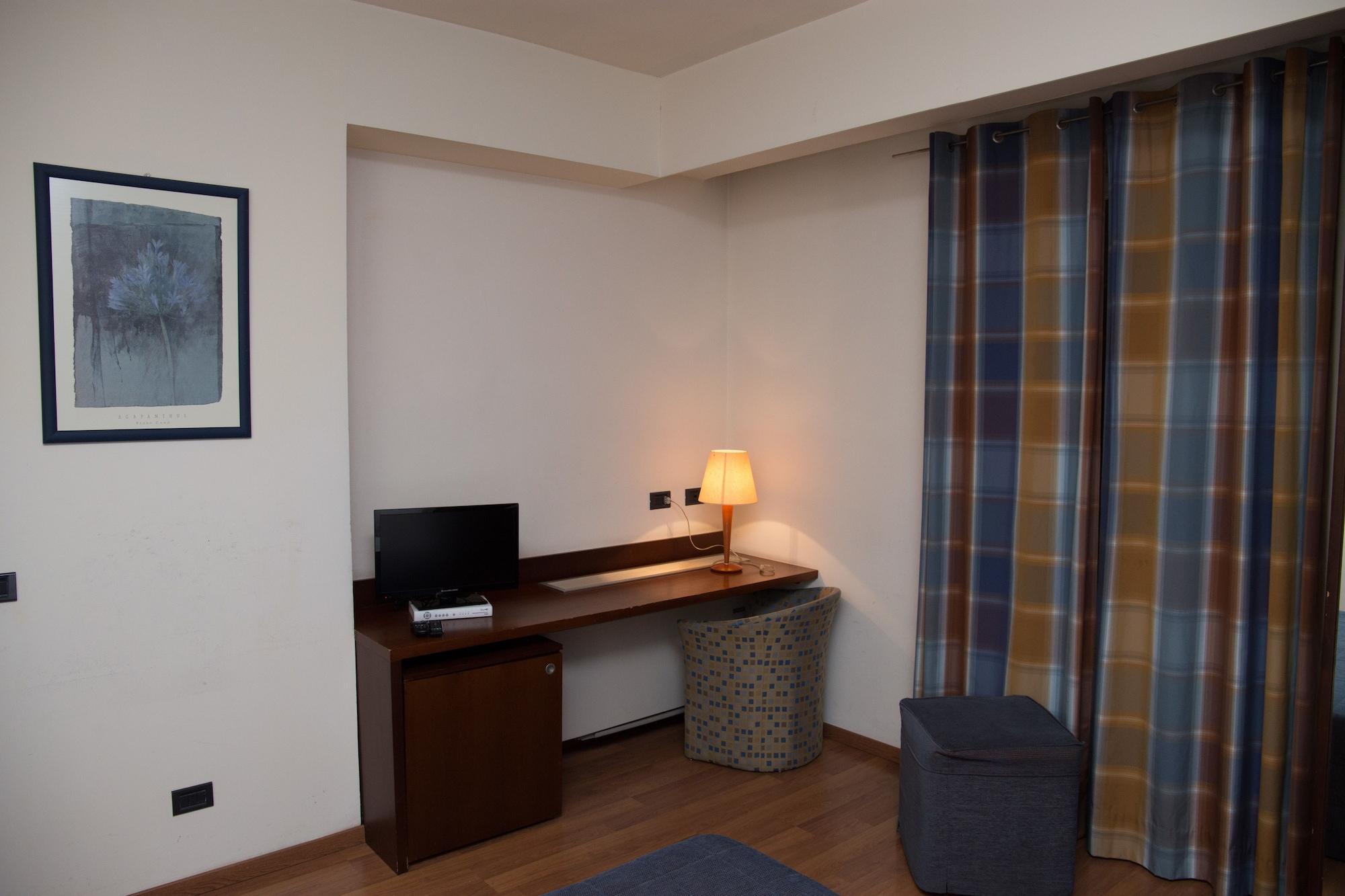 רגוזה Hotel Montreal מראה חיצוני תמונה