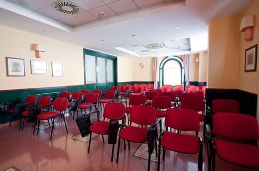רגוזה Hotel Montreal מראה חיצוני תמונה