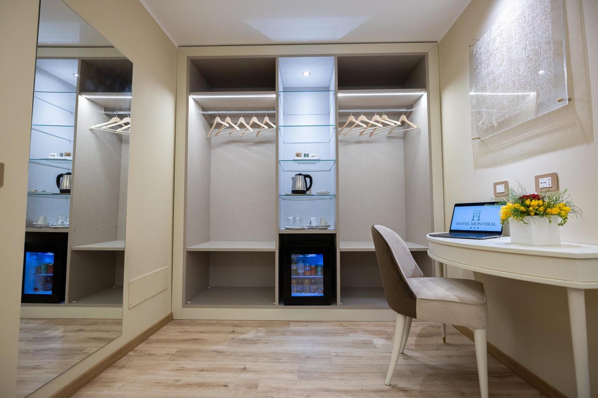 רגוזה Hotel Montreal מראה חיצוני תמונה