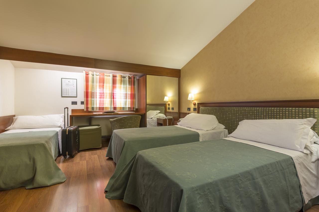 רגוזה Hotel Montreal מראה חיצוני תמונה