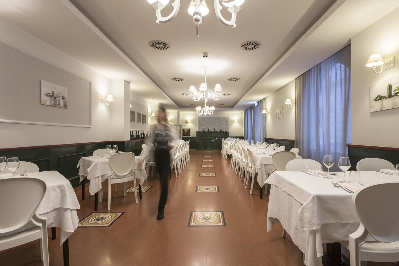 רגוזה Hotel Montreal מראה חיצוני תמונה