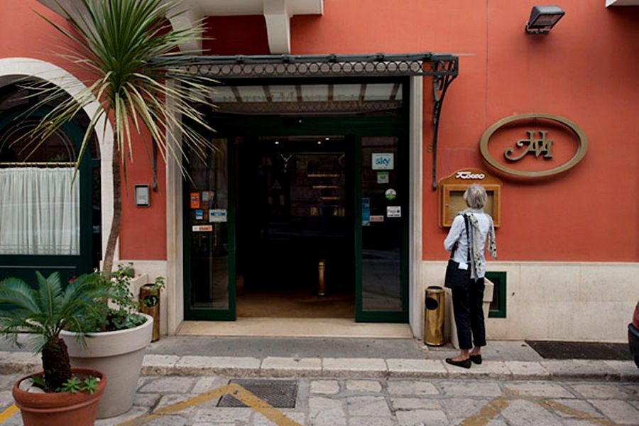 רגוזה Hotel Montreal מראה חיצוני תמונה